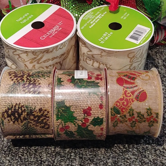 A LOT of 7 Holiday wired ribbon 🎀 - Picture 4 of 6